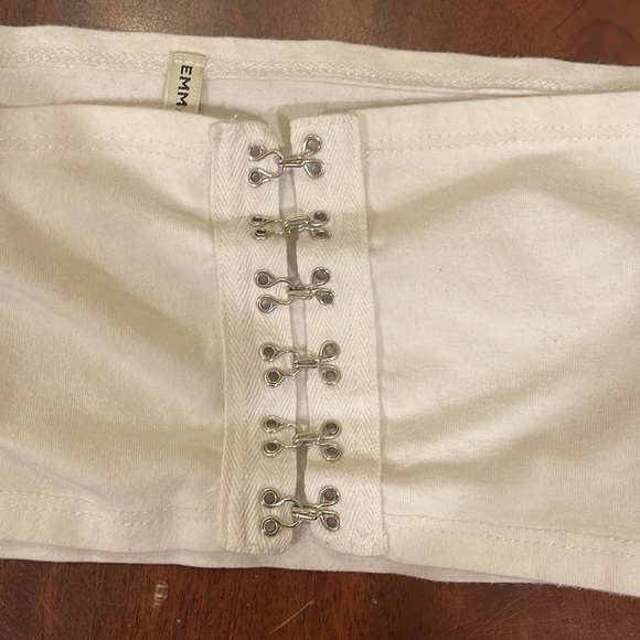 Emma & Sam Xs white bottom crop top with silver latches in front - Picture 2 of 3